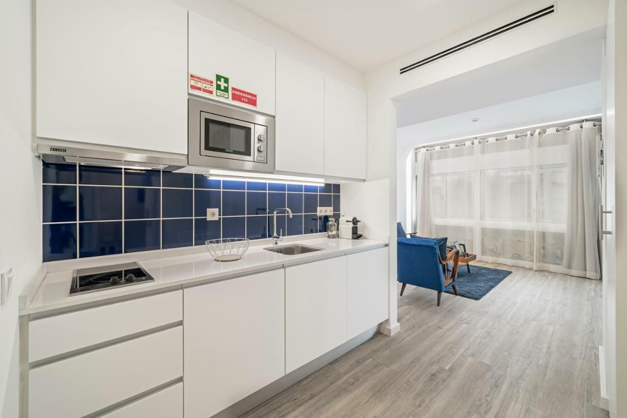 Drapes Design Apartments By An Island Apart 푼샬 외부 사진