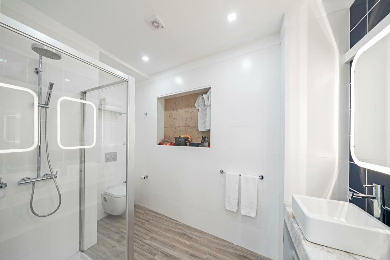 Drapes Design Apartments By An Island Apart 푼샬 외부 사진