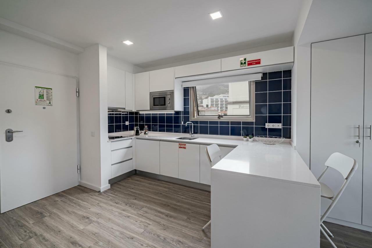 Drapes Design Apartments By An Island Apart 푼샬 외부 사진