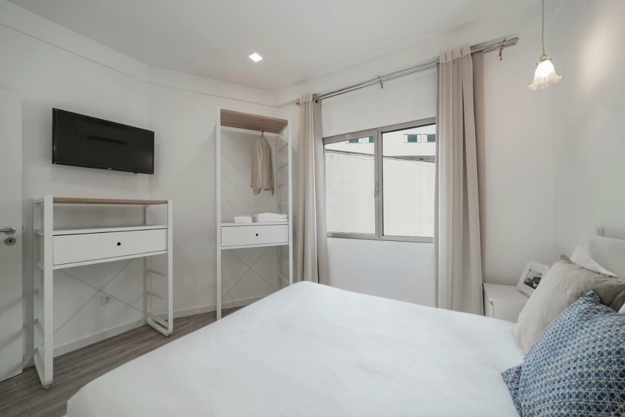 Drapes Design Apartments By An Island Apart 푼샬 외부 사진