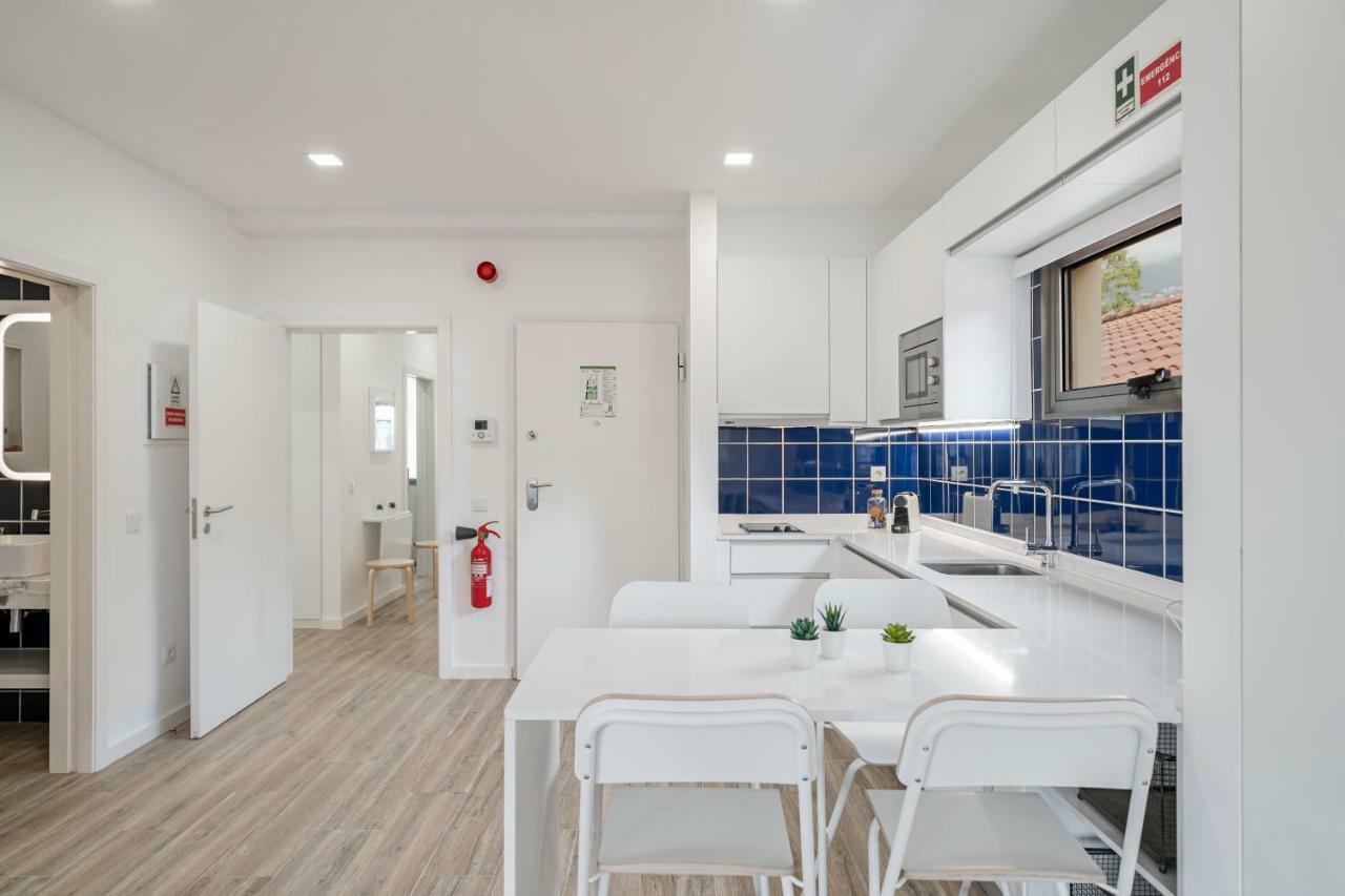 Drapes Design Apartments By An Island Apart 푼샬 외부 사진