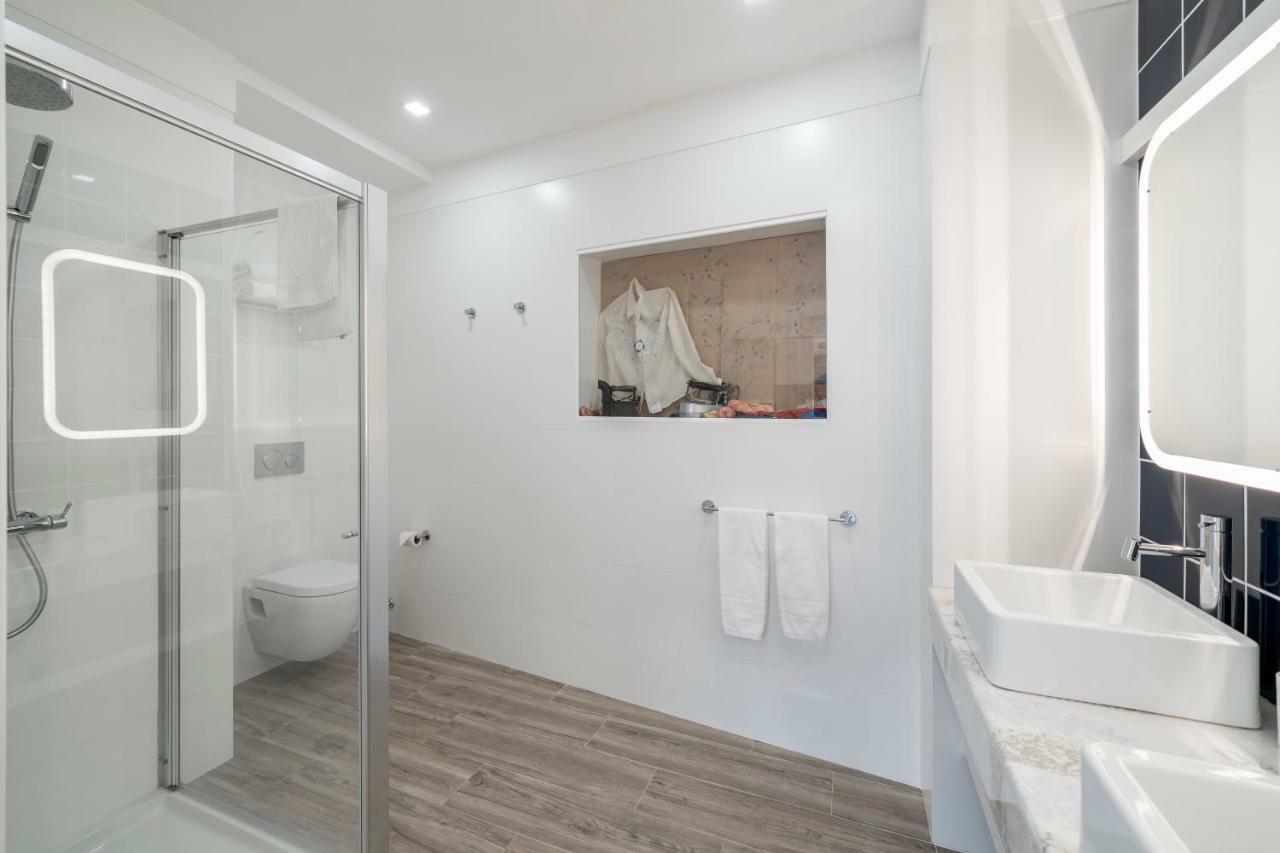 Drapes Design Apartments By An Island Apart 푼샬 외부 사진